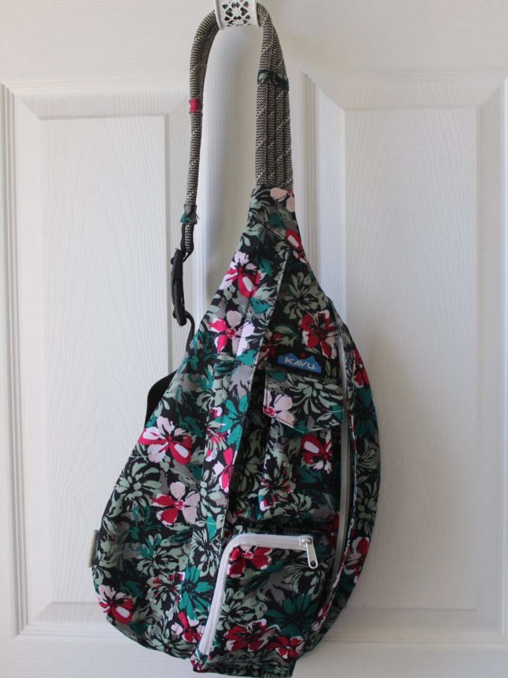 Kavu Floral Canvas Rope Sling Bag (Large)